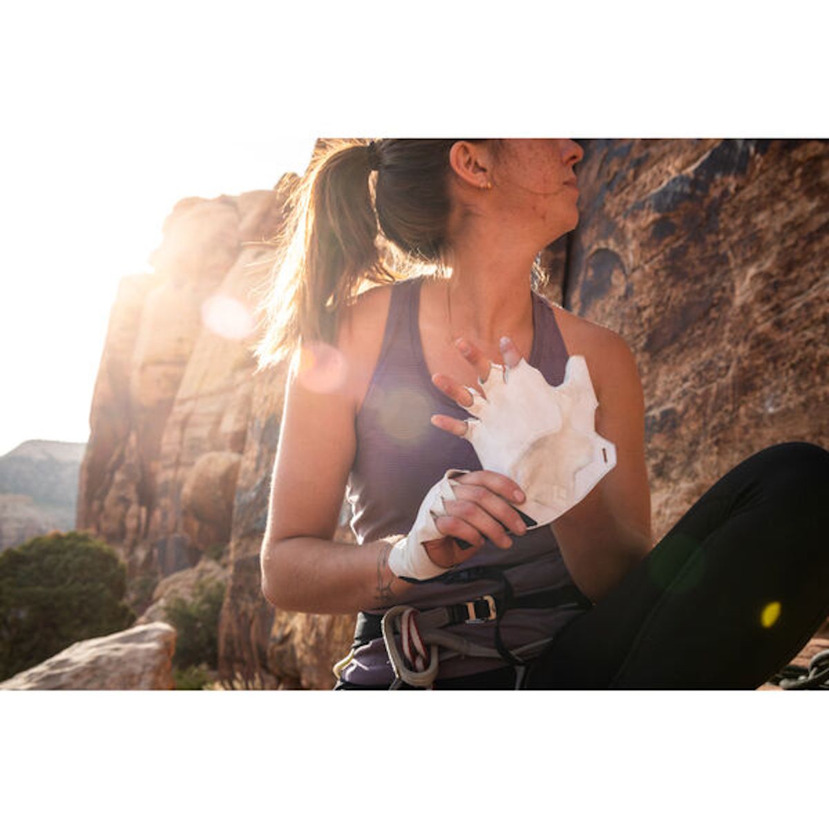 BD Crack Gloves Black Diamond BD Crack Gloves -Tramptilt-shop andyearl 10042019 bde 4886 rsz 62528.1626823254